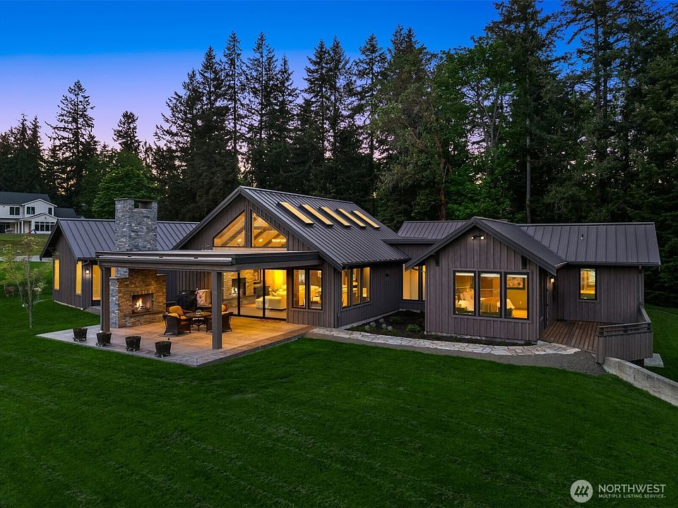 1st image of 26868 Sunnyview Lane NE