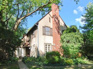 611 N Elmwood Ave, Oak Park, IL 60302