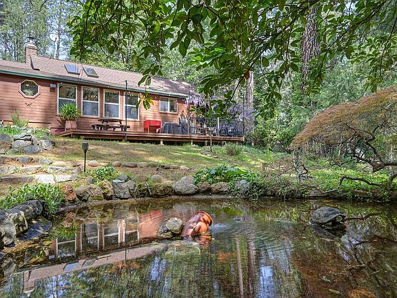 2nd image of 14067 Linden Rd