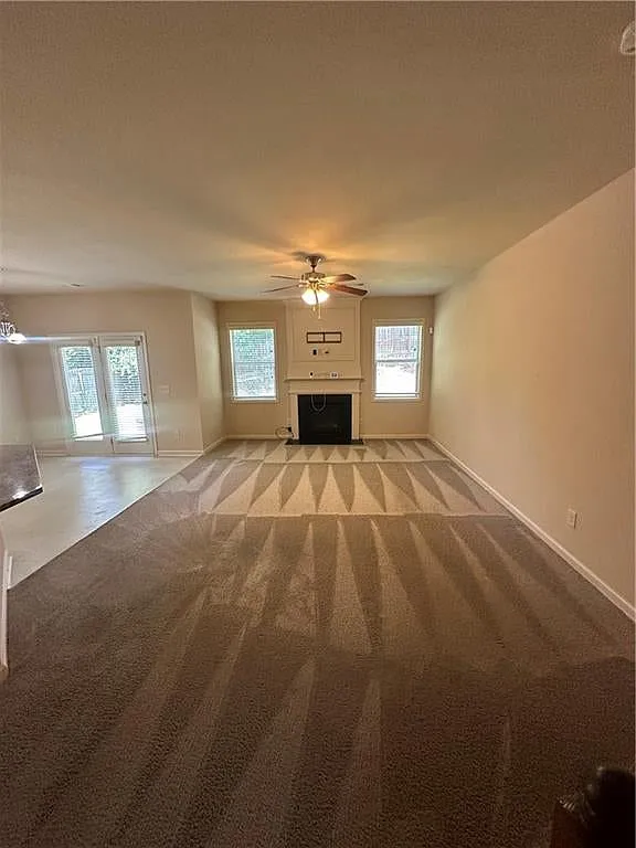 5 bed, 2469 sqft, $2,440 — Photo 4
