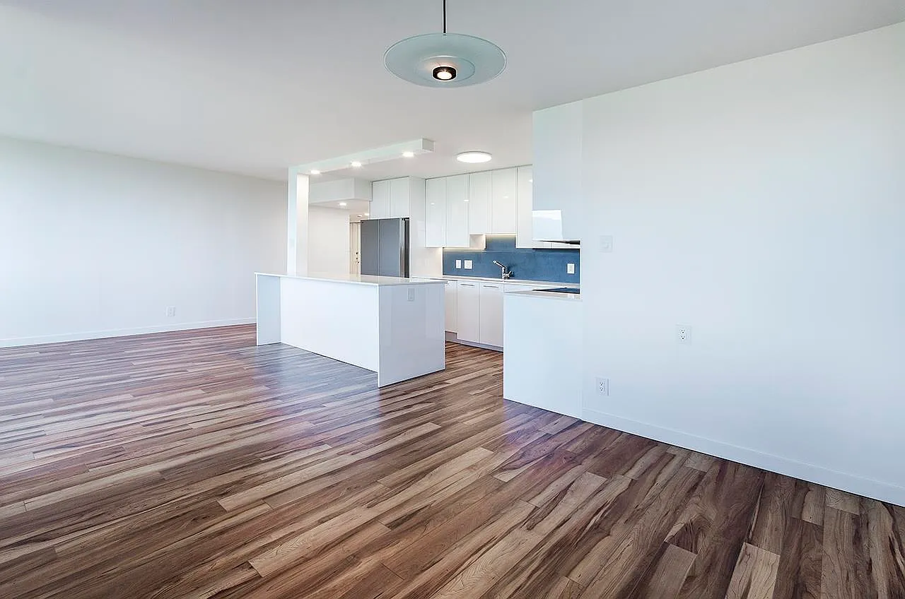 2 bed, 1012 sqft, $3,995 — Photo 3