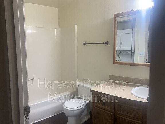 3rd image of 1625 S Longford Ln APT 104