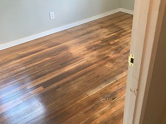 2nd image of 624 Seymour Dr