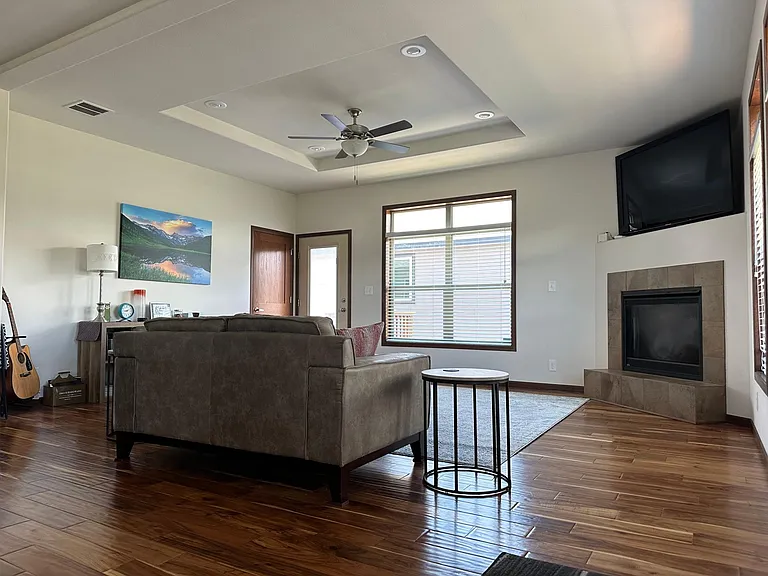 195 County Road 827 — Photo 14