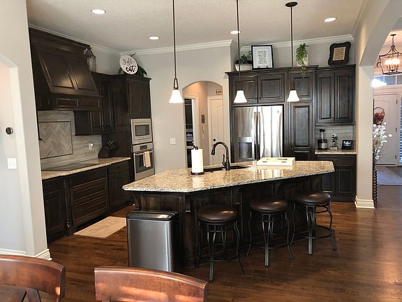 5th image of 1737 NE Parkwood Dr