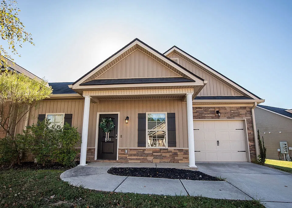 915 Erika Ln