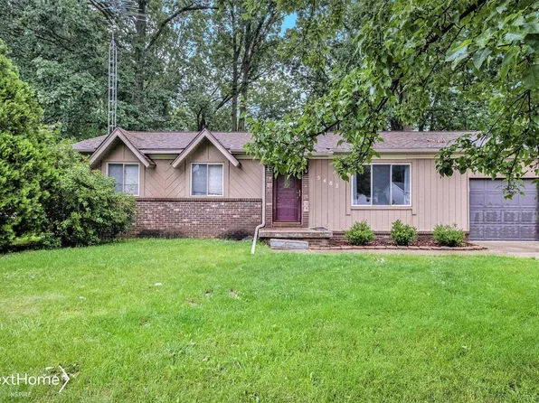 5482 Meadowcrest Dr, Flint, MI 48532