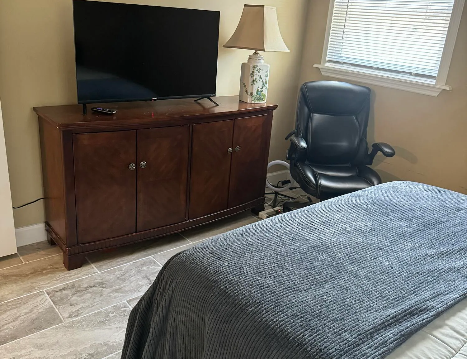 1 bed, 1.0 bath, 144 sqft, $725 — Photo 3