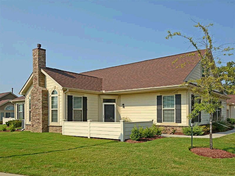 1st image of 1643 W Southfield Cir