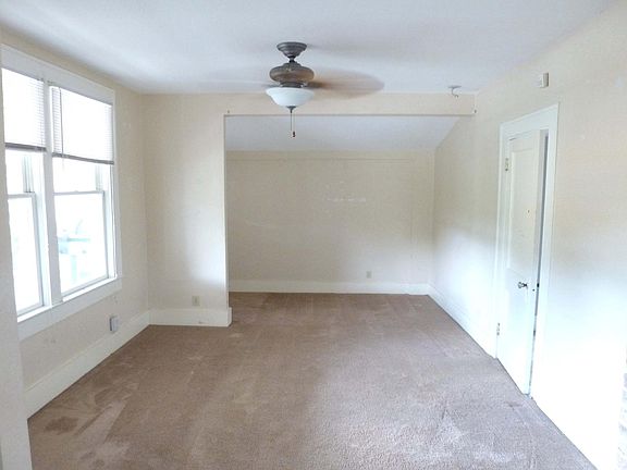 3rd image of 302 Marshall St #A