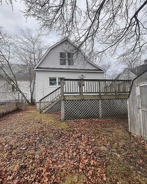 2nd image of 513 Oak St