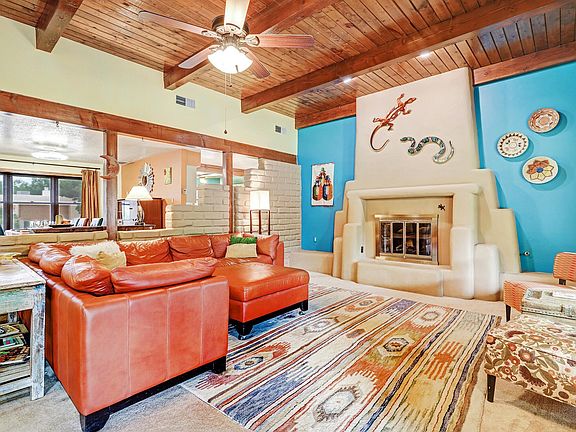 3rd image of 1315 Camino Amparo NW