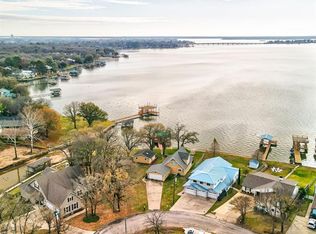 327 Bay Ct, Gun Barrel City, TX 75156