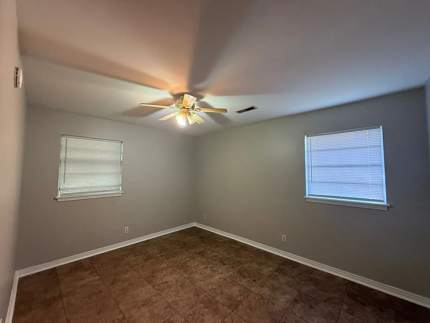 Charming 3-Bedroom Home in Convenient Florence Location! — Photo 4