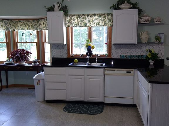1/2 of kitchen area.