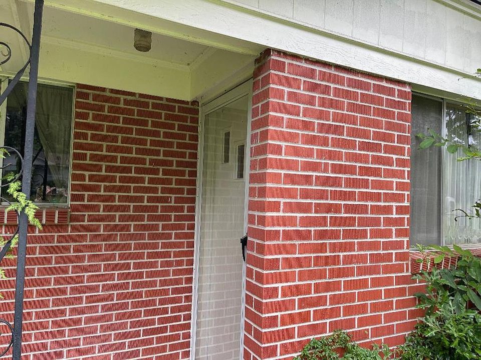 2nd image of 3727 University Ave