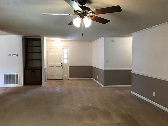 3rd image of 4118 Lantern Ln