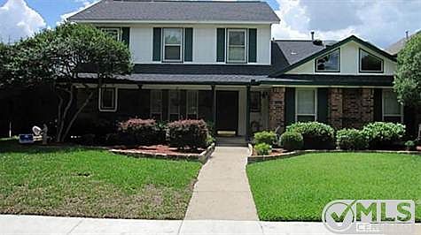 1st image of 900 Brushwood Dr