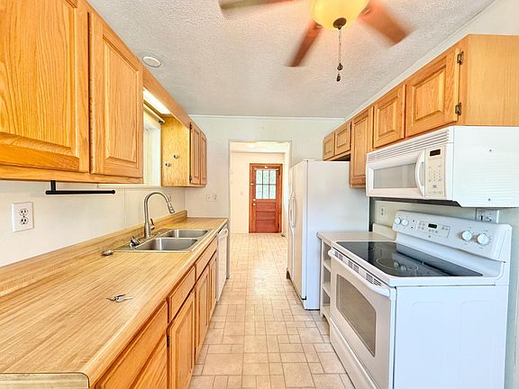 5th image of 907 Christie Ave