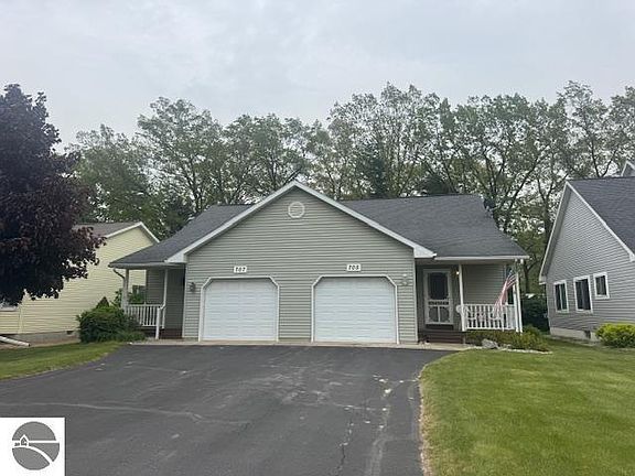 3rd image of 705 Eastgate Pl #10B