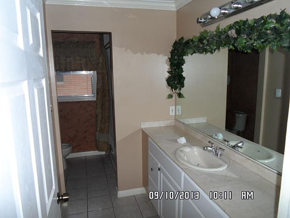 4th image of 8107 Glenheath St