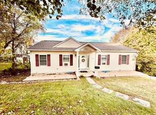 180 Beacon St, Clinton, MA 01510