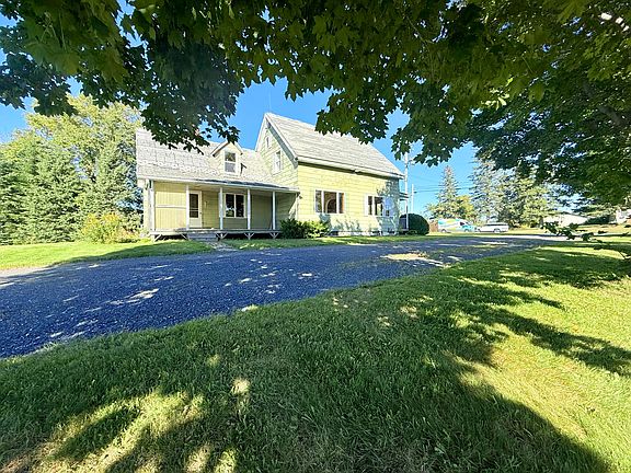 3rd image of 172 Caribou Road