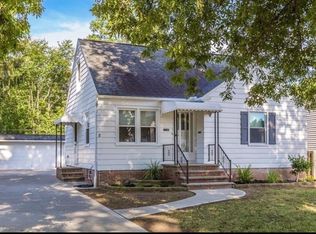 1166 Iroquois Ave, Mayfield Heights, OH 44124