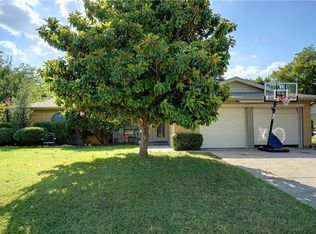 812 Palomino Dr, Saginaw, TX 76179