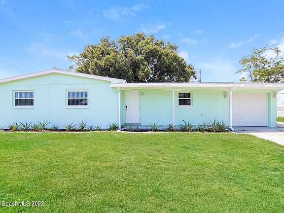3rd image of 4870 W Key Largo Dr