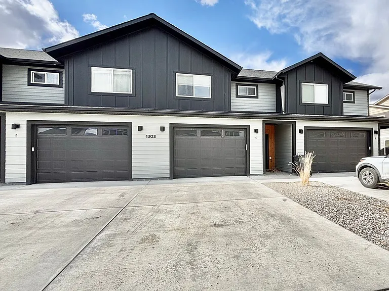 1303 Bunson Ln — Photo 14