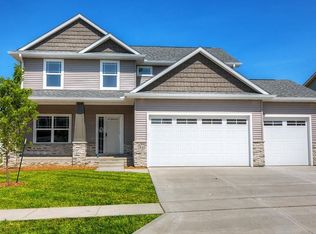 1890 Kimball Ln, Waukee, IA 50263