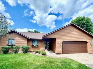 2006 Meadow Ln, Eau Claire, WI 54701
