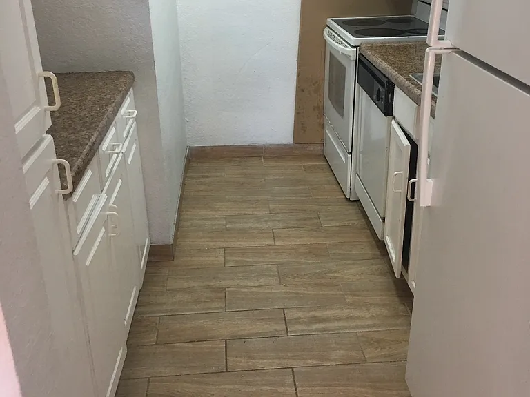 748 Ridenhour Cir #748 — Photo 3
