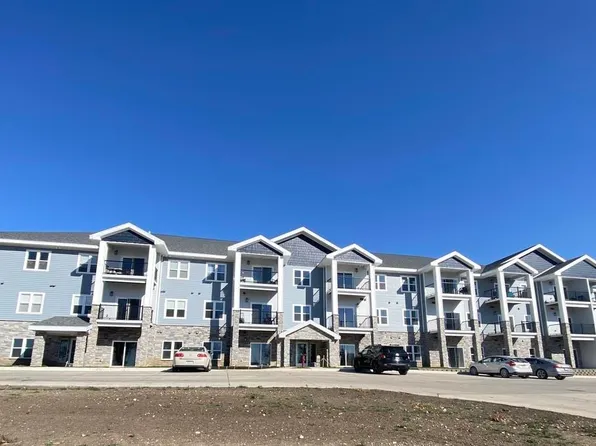 201 Sunrise Park Rd #201, Storm Lake, IA 50588