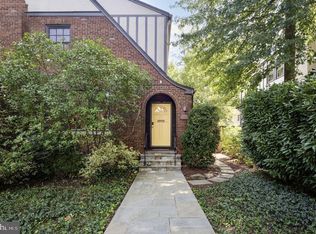 4205 38th St NW, Washington, DC 20016
