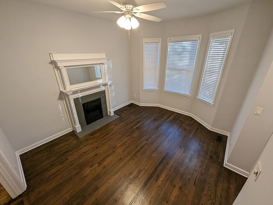 1st image of 1314 W Addison St APT 1F