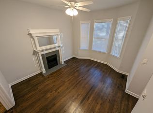 1314 W Addison St APT 1F, Chicago, IL 60613