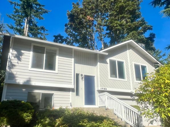 1725 211th Pl NE