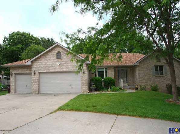 6731 A St, Lincoln, NE 68510