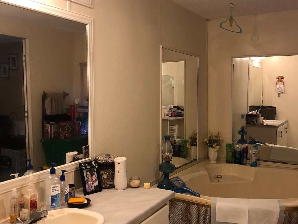 1st image of 4132 Meadowlark Dr