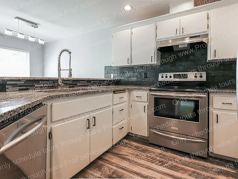12530 SE Taggart St — Photo 7