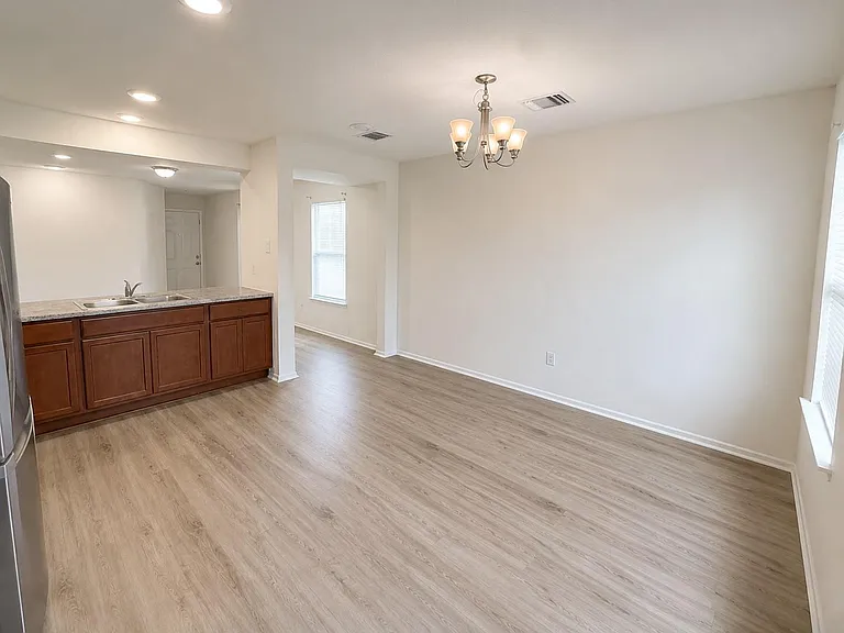 13800 Benjamin Harrison St — Photo 3