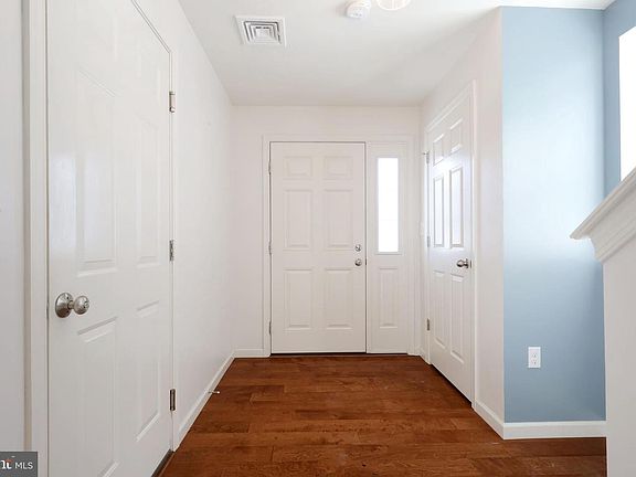 4th image of 190 Kestrel Ln