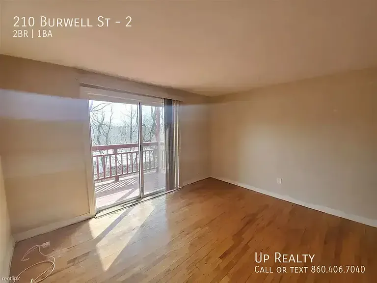 210 Burwell St #2 — Photo 5