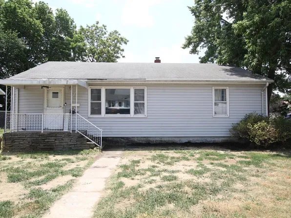 56 W Jennings Ave, Wood River, IL 62095