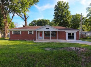 520 Old Caseyville Rd, Caseyville, IL 62232
