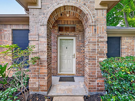 4th image of 16831 Dunbar Grove Ct