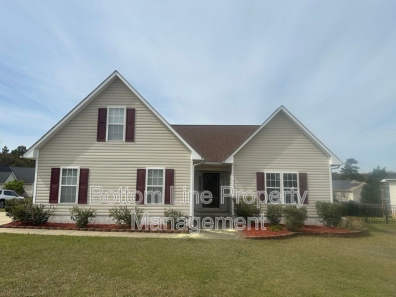1st image of 4044 Red Oak Dr