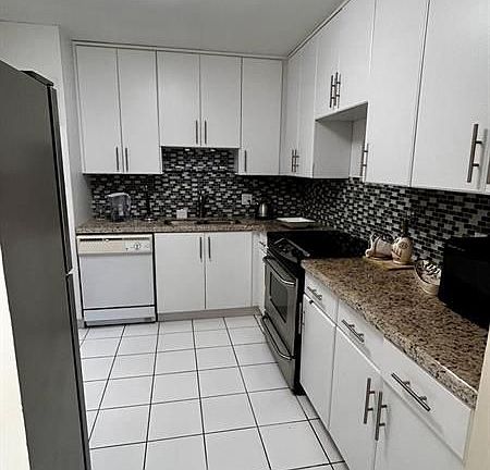 5th image of 2851 NE 183rd St APT 1014E